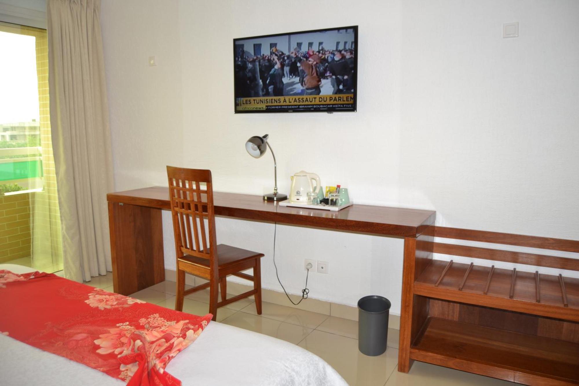 Grand Hotel Aeroport, Douala Extérieur photo