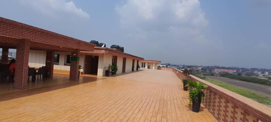 Grand Hotel Aeroport, Douala Extérieur photo