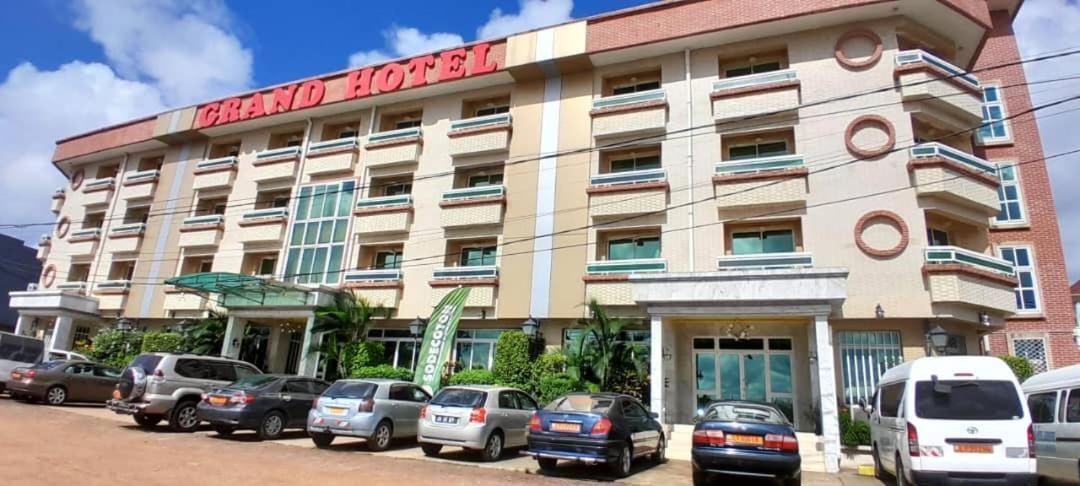Grand Hotel Aeroport, Douala Extérieur photo